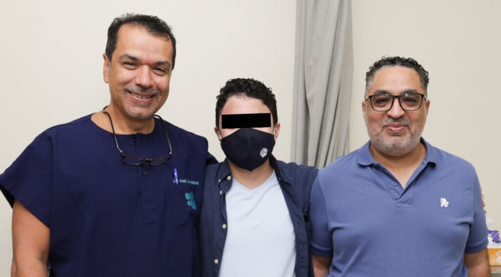 شاب يبلغ من العمر 16 عامًا يتغلب على مرض كرون في مستشفى الكندي تحت رعاية الدكتور رائد المرزوق​